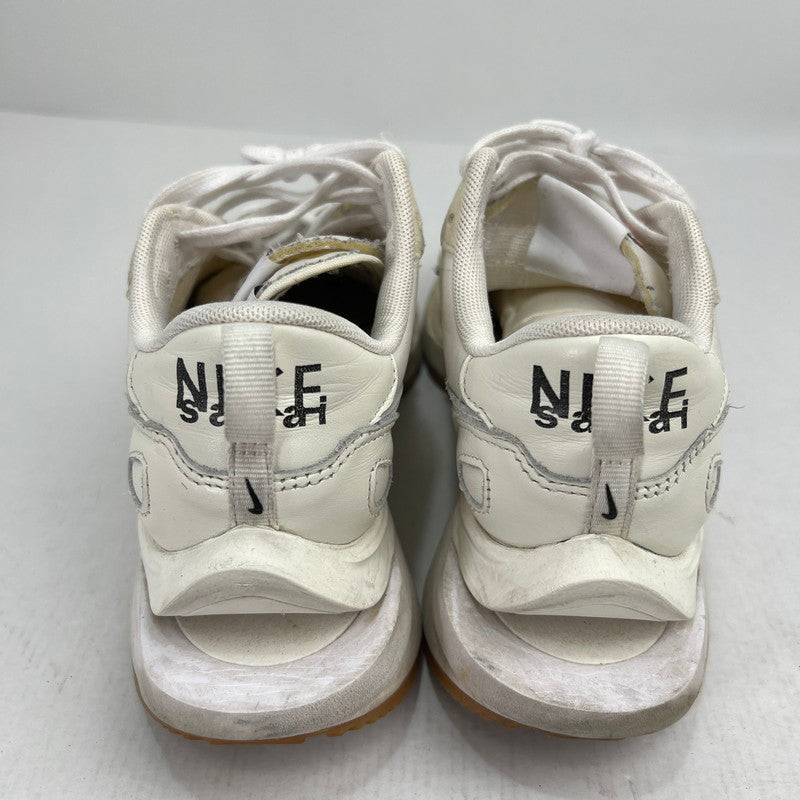 【中古品】【レディース】 NIKE×SACAI ナイキ サカイ DD1875-100 VAPOR WAFFLE ヴェイパーワッフル WHITE GUM WHITE 24.0cm ※汚れ・使用感あり 本体のみ スニーカー 靴 160-260816-io-16-fuzh カラー：ホワイト 万代Net店