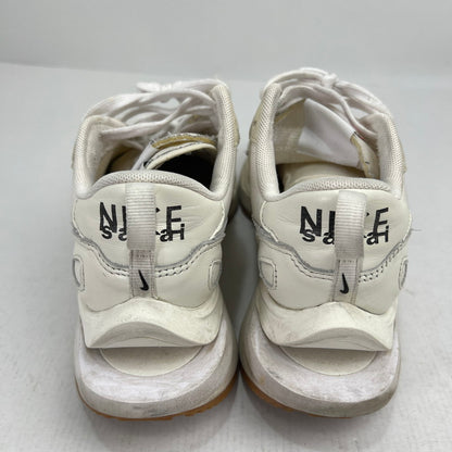 【中古品】【レディース】 NIKE×SACAI ナイキ サカイ DD1875-100 VAPOR WAFFLE ヴェイパーワッフル WHITE GUM WHITE 24.0cm ※汚れ・使用感あり 本体のみ スニーカー 靴 160-260816-io-16-fuzh カラー：ホワイト 万代Net店