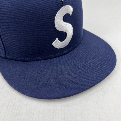 【中古品】【メンズ】 SUPREME×NEWERA シュプリーム ニューエラ GOLDCROSS S LOGO CAP ゴールドクロス ロゴ キャップ BLUE SIZE:61.5cm 帽子 185-260816-io-20-fuzh カラー：ブルー 万代Net店