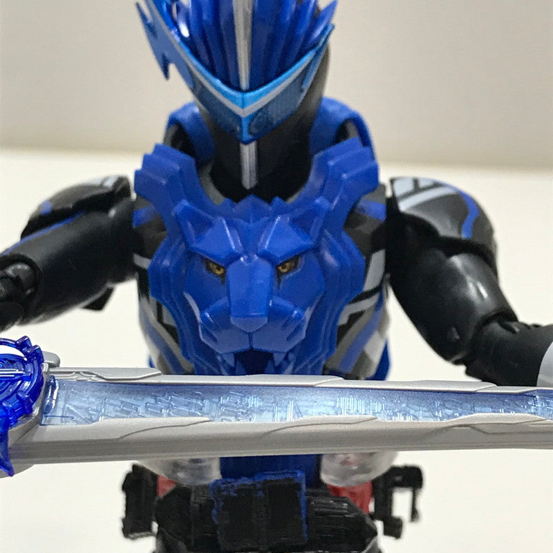 【中古品】 完備品 S.H.F 仮面ライダーブレイズ ライオン戦記 フィギュア ※スタンドは付属しません 042-261005-io-26-fuzh 万代Net店