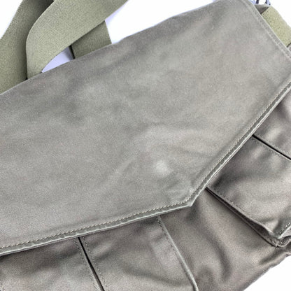 【中古品】【メンズ】 PORTER LOVE&PEACE ポーター ラブ&ピース ショルダーバッグ KHAKI ドックタグ付属 カバン 188-260822-io-13-fuzh 万代Net店