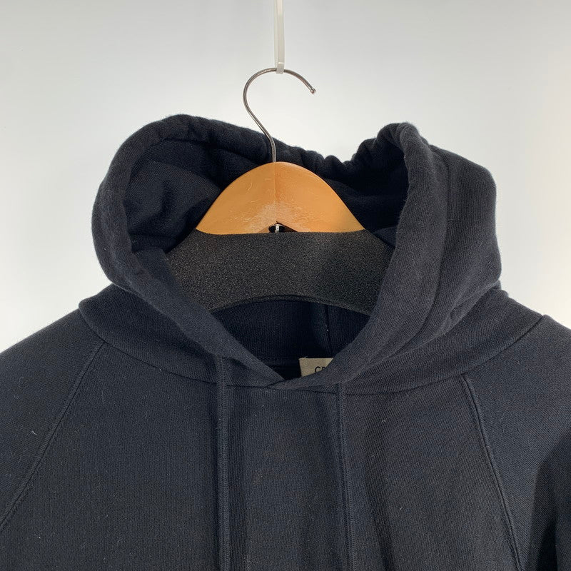 【中古品】【メンズ】 CELINE セリーヌ 2Y006917G バックロゴプリントフーディ パーカー BLACK Sサイズ ※使用感・シミあり 141-260830-io-09-fuzh カラー：ブラック 万代Net店