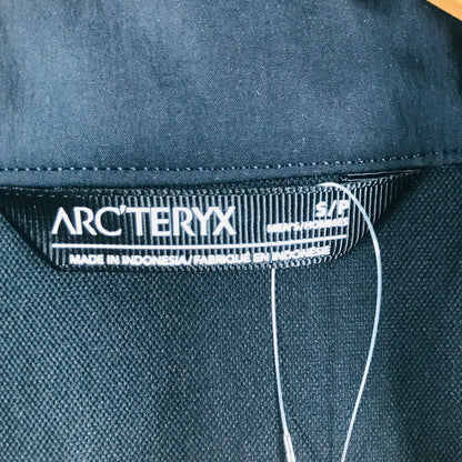 【中古品】【メンズ】 ARC'TERYX アークテリクス GAMMA JACKET ガンマ ジャケット アウター 上着 BLACK Sサイズ ※汚れあり 144-260830-io-46-fuzh カラー：ブラック 万代Net店