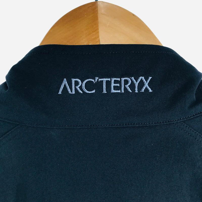 【中古品】【メンズ】 ARC'TERYX アークテリクス GAMMA JACKET ガンマ ジャケット アウター 上着 BLACK Sサイズ ※汚れあり 144-260830-io-46-fuzh カラー：ブラック 万代Net店