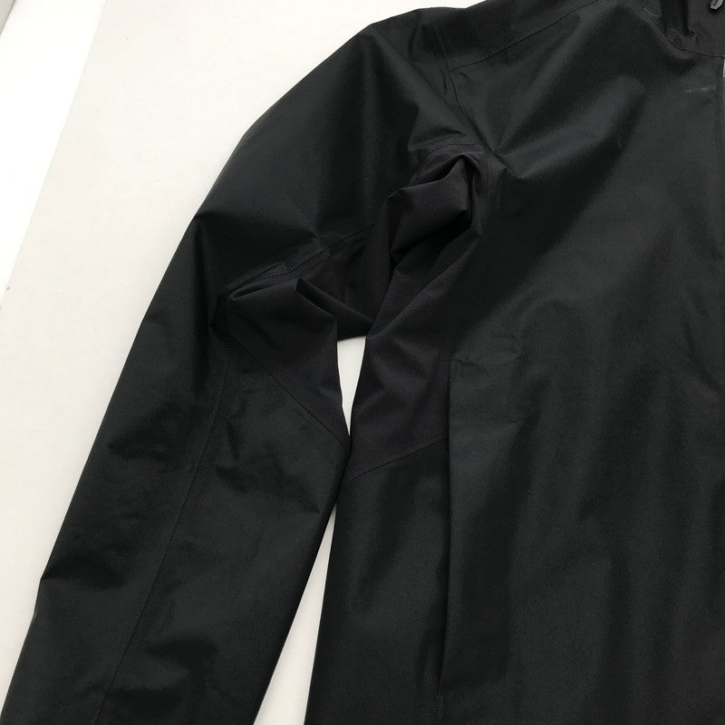 【中古品】【メンズ】 ARC'TERYX アークテリクス SORANO HOODY ソラノ フーディ ジャケット 上着 アウター BLACK Sサイズ ※首回り汚れ・白い汚れあり 144-260830-io-45-fuzh カラー：ブラック 万代Net店