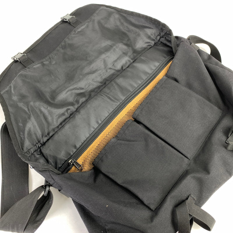 【中古品】【メンズ】 CARHARTT カーハート B000037000199 CARGO SERIES MESSENGER BAG カバン メッセンジャーバッグ かばん 鞄 バッグ BLACK 188-260829-io-30-fuzh カラー：ブラック 万代Net店