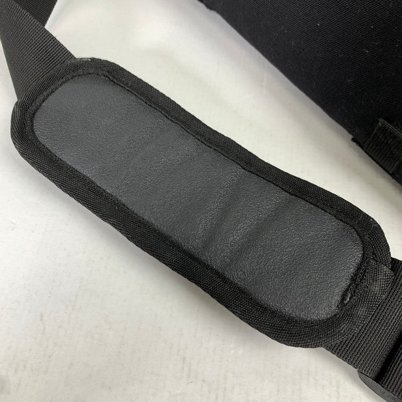 【中古品】【メンズ】 CARHARTT カーハート B000037000199 CARGO SERIES MESSENGER BAG カバン メッセンジャーバッグ かばん 鞄 バッグ BLACK 188-260829-io-30-fuzh カラー：ブラック 万代Net店