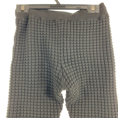 【中古品】【メンズ】 1PIU1UGUALE3 RELAX ウノピゥウノウグァーレトレ リラックス USK-24003 スピンドルロゴワッフル ジョガーパンツ BLACK Sサイズ ※引っ掛けあり・使用感あり 151-260830-io-03-fuzh カラー：ブラックレッド 万代Net店