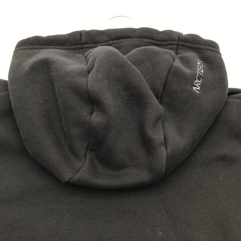 【中古品】【メンズ】 ARC'TERYX アークテリクス X000009788 EMBLEM FLEECE HOODY エンブレム フリース フーディー パーカー BLACK Sサイズ プルオーバー ※汚れ・使用感あり 144-260830-io-48-fuzh カラー：ブラック 万代Net店