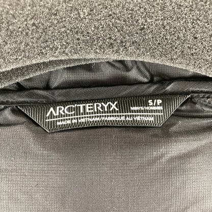 【中古品】【メンズ】 ARC'TERYX アークテリクス X000010555 CERIUM SV HOODY セリウムフーディー カラー BLACK SIZE:S DOWN ダウン 144-260828-ky-08-fuzh 万代Net店