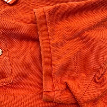 【中古品】【メンズ】 MONCLER モンクレール MAGLIA POLO MANICA CORTA S S POLO SHIRT ポロシャツ ORANGE Lサイズ ※首回りスレ・変色・使用感・ボタン色抜けあり 141-260830-io-55-fuzh カラー：オレンジ 万代Net店