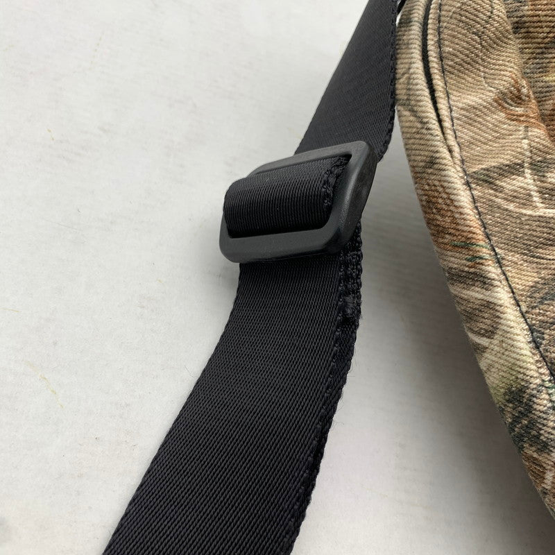 【中古品】【メンズ】 SUPREME DENIM SHOULDER BAG シュプリーム デニム ショルダーバッグ カモフラージュ 迷彩柄 "REALTREE AP CAMO" カバン バッグ かばん 188-260830-io-59-fuzh 万代Net店
