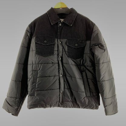 【中古品】【メンズ】 DIESEL ディーゼル 00SY7U D-SHYLA デニム切替 中綿ジャケット BLACK Lサイズ 異素材切替 タグ付き ※白いスレあり 141-260831-io-09-fuzh カラー：ブラック 万代Net店