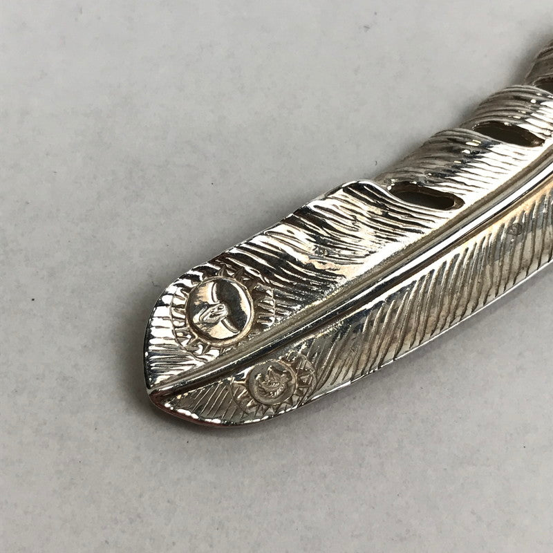 【中古品】【メンズ】 TADY&KING タディ＆キング 特大SVフェザー K18 ロングホーン アクセサリー シルバー925 192-260903-mh-08-fuzh カラー：シルバー 万代Net店
