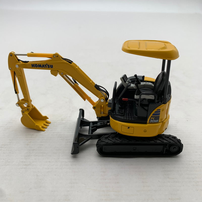 【中古品】 完備品 1/32 KOMATSU PC30MR-5 MINI HYDRAULIC EXCAVATOR(イエロー×ブラック) ミニ油圧ショベル 車 おもちゃ コマツ ※箱に傷みあり 061-260909-io-55-fuzh 万代Net店