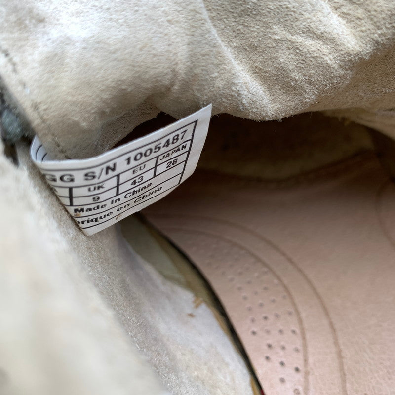 【中古品】【メンズ】 UGG アグ チャッカブーツ GRAY/SIZE:28.0cm/スエード/インソール.箱付属 ※使用感あり・箱破れ・カビ臭有 靴 165-260908-io-05-fuzh カラー：グレー 万代Net店