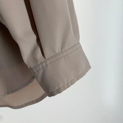 【中古品】【メンズ】 FRESHSERVICE フレッシュサービス FSC241-50095 STRETCH MATTE TAFFETA REGULAR COLLAR SHIRT BEIGE/SIZE:ONE 長袖シャツ ※汚れ(首回り.前右見頃).使用感有 140-260912-io-03-fuzh カラー：ベージュ 万代Net店