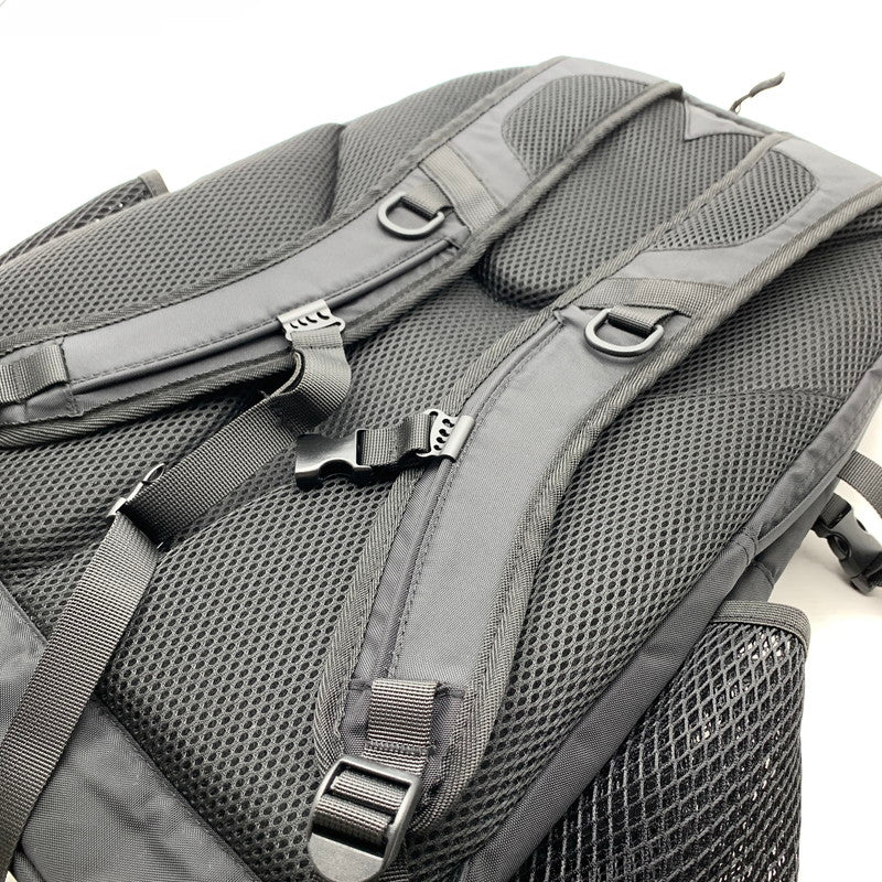 【中古品】【メンズ】 KIU キウ バックパック リュックサック リュック BLACK カバン かばん 鞄 バッグ 188-260912-io-11-fuzh カラー：ブラック 万代Net店