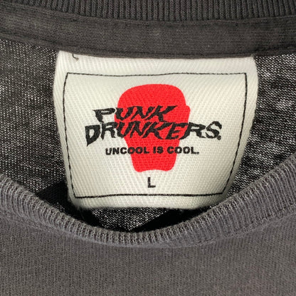 【中古品】【メンズ】 PUNK DRUNKERS パンクドランカーズ 長袖Tシャツ CHARCOAL/SIZE:L/袖紫ロゴ 142-260917-io-22-fuzh カラー：チャコール 万代Net店