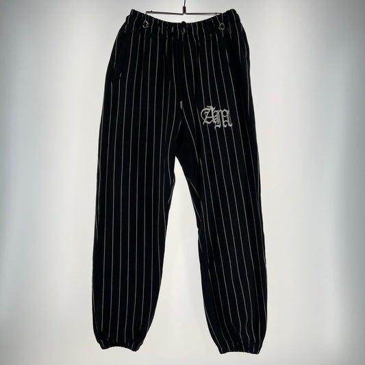 【中古品】【メンズ】 ATMOS アトモス MAT22-S009LP OLD ENGLISH SWEAT PANT STRIPE スウェットパンツ ストライプ BLACK SIZE:M ※内タグ表示消え・使用感有 153-260912-io-34-fuzh カラー：ブラック 万代Net店