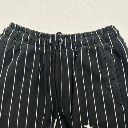 【中古品】【メンズ】 ATMOS アトモス MAT22-S009LP OLD ENGLISH SWEAT PANT STRIPE スウェットパンツ ストライプ BLACK SIZE:M ※内タグ表示消え・使用感有 153-260912-io-34-fuzh カラー：ブラック 万代Net店