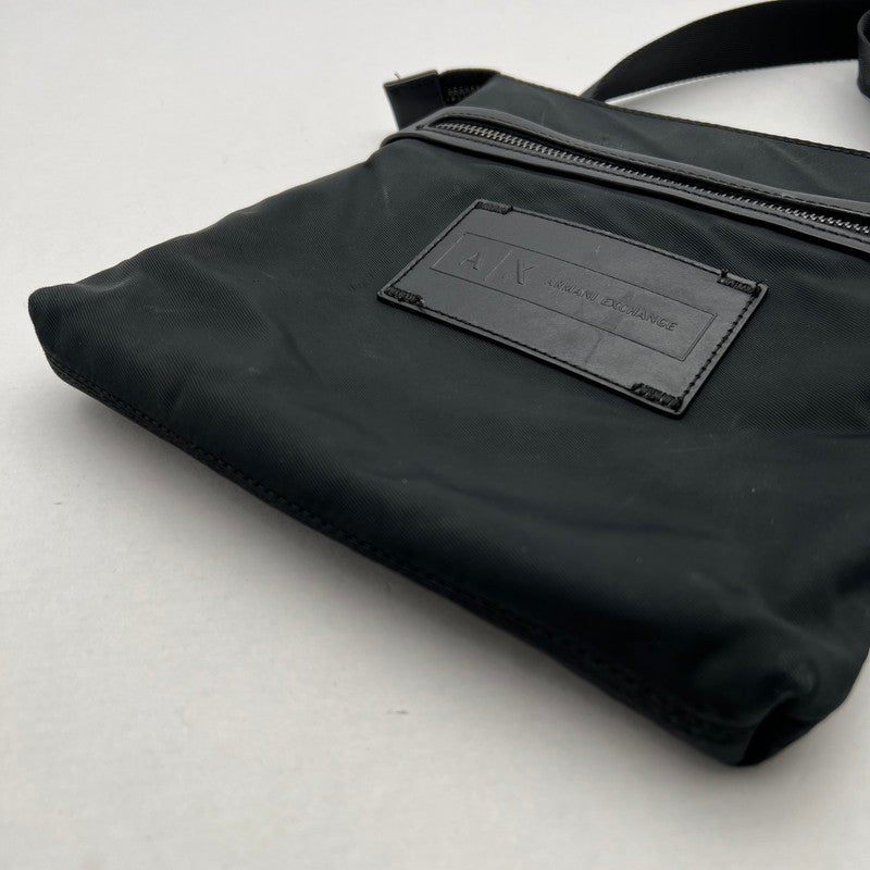 【中古品】【メンズ】 ARMANI EXCHANGE アルマーニエクスチェンジ ショルダーバック BLACK/本体のみ　※キズ、使用感有 カバン 188-261029-ky-06-fuzh 万代Net店