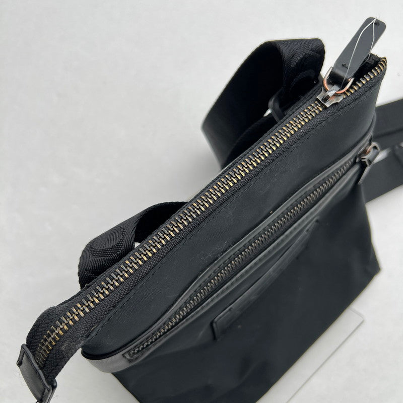 【中古品】【メンズ】 ARMANI EXCHANGE アルマーニエクスチェンジ ショルダーバック BLACK/本体のみ　※キズ、使用感有 カバン 188-261029-ky-06-fuzh 万代Net店
