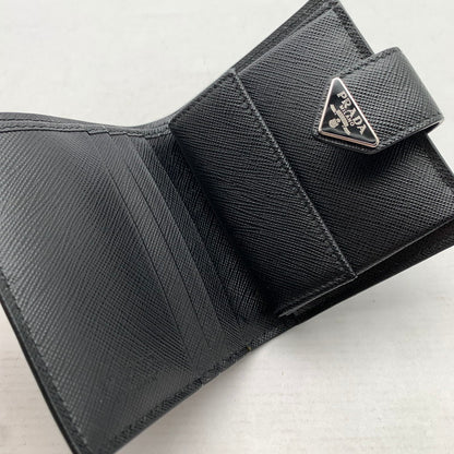 【中古品】【メンズ】 PRADA プラダ サフィアーノレザー トライアングルロゴ 二つ折り ミニ財布 財布 ウォレット 181-260809-hi-19-fuzh カラー：ブラック 万代Net店