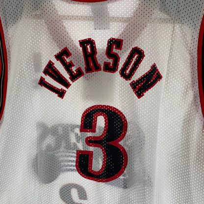 【中古品】【メンズ】 CHAMPION チャンピオン 17765-045 タンクトップ NBA 76ers Allen Iverson アレン・アイバーソン 148-260923-gm-29-fuzh サイズ：XXL カラー：ホワイト 万代Net店
