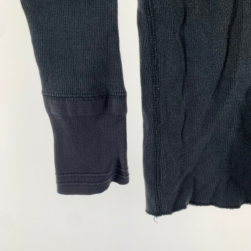 【中古品】【メンズ】 GLADHAND グラッドハンド 長袖Tシャツ BLACK.ヘンリー 男性 ロンT ロングTシャツ ※色ムラ・ほつれあり 142-260927-io-09-fuzh サイズ：S カラー：ブラック 万代Net店