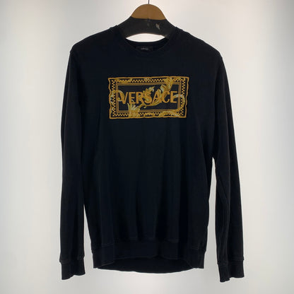 【中古品】【メンズ】 VERSACE ヴェルサーチ A89518S A234889 ロゴ 刺繍 ワッペン メデューサ スウェット トレーナー トップス BLACK 男性 ※使用感あり 141-260927-io-20-fuzh サイズ：S カラー：ブラック 万代Net店