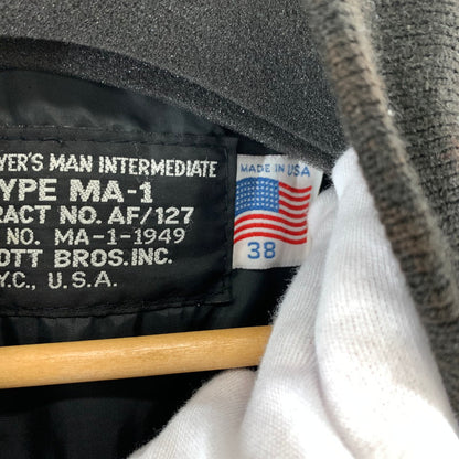【中古品】【メンズ】 SCHOTT ショット MA-1-1949 FLIGHT JACKET フライトジャケット BLACK SIZE:38 ※襟変色・ボタンサビ・使用感あり 145-261002-io-05-fuzh サイズ：38 カラー：ブラック 万代Net店