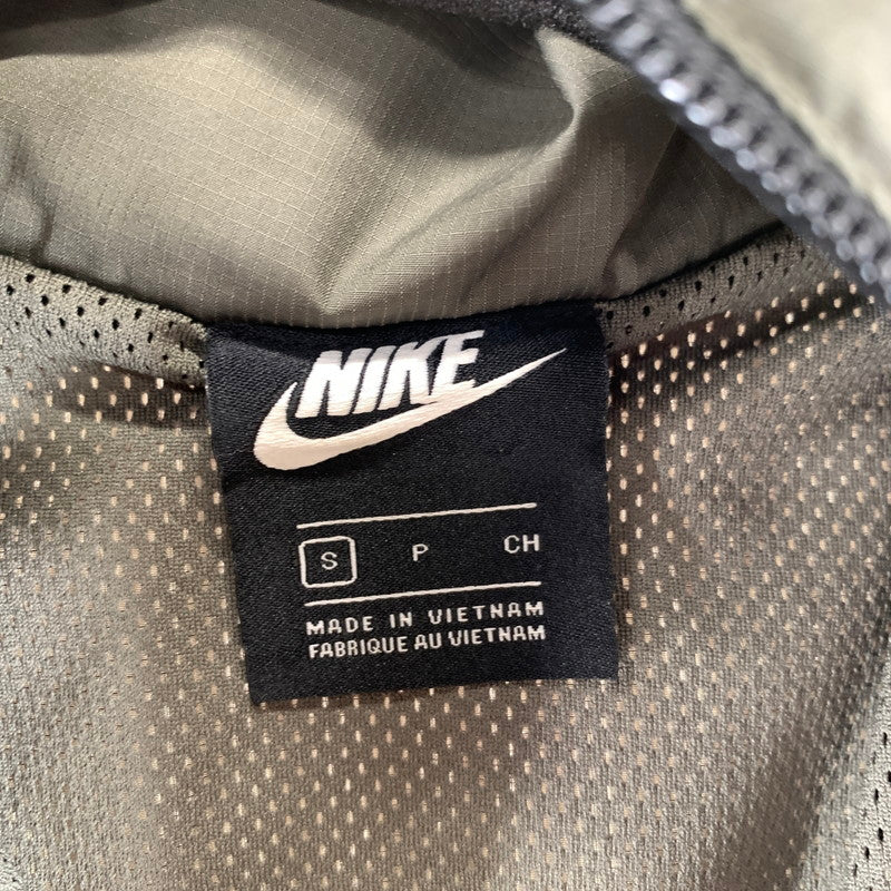【中古品】【メンズ】 NIKE ナイキ CU4119-380 プルオーバージャケット 上着 アウター KHAKI SIZE:S ※汚れあり 148-261002-io-11-fuzh サイズ：S カラー：カーキ 万代Net店