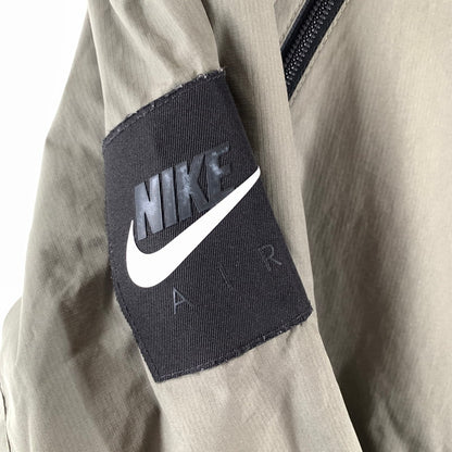 【中古品】【メンズ】 NIKE ナイキ CU4119-380 プルオーバージャケット 上着 アウター KHAKI SIZE:S ※汚れあり 148-261002-io-11-fuzh サイズ：S カラー：カーキ 万代Net店
