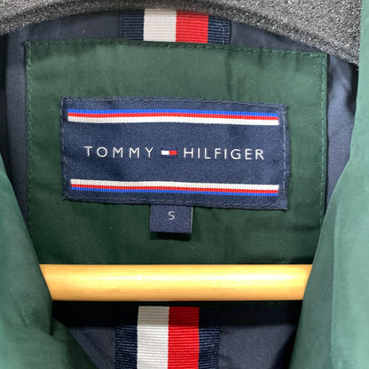 【中古品】【メンズ】 TOMMY HILFIGER トミーヒルフィガー コート GREEN SIZE:S M158630012 ステンカラー 上着 アウター ※汚れあり 147-261002-io-10-fuzh サイズ：S カラー：グリーン 万代Net店