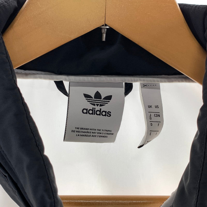 【中古品】【メンズ】 ADIDAS アディダス ナイロンジャケット ブルゾン 古着 148-261004-gm-35-fuzh サイズ：O カラー：ホワイト ブラック 万代Net店