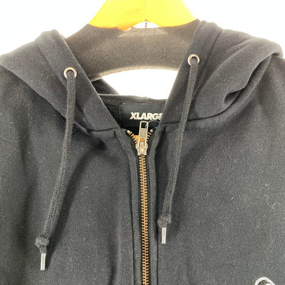 【中古品】【メンズ】 XLARGE エクストララージ 101233012008 BACKSIDE SLANTED OG ZIP HOODED SWEATSHIRT フーディー スウェットシャツ パーカー BLACK FULL ZIP 142-261005-io-16-fuzh サイズ：L カラー：ブラック 万代Net店