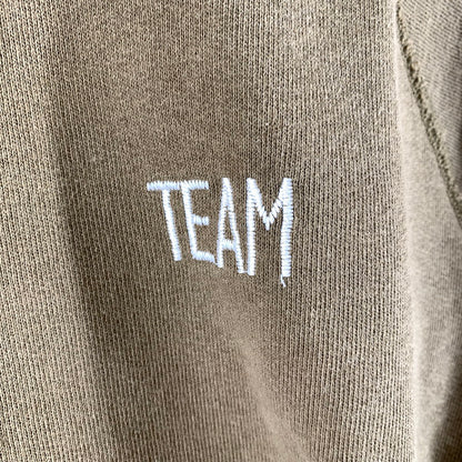 【中古品】【メンズ】 CHAMPION チャンピオン スウェット トレーナー KHAKI ※小さな汚れあり 145-261005-io-11-fuzh サイズ：L カラー：カーキ 万代Net店