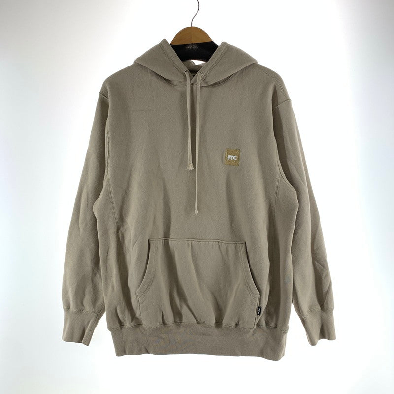 【中古品】【メンズ】 FTC エフティーシー FTC025AWSW01 REFLECTIVE BOX LOGO PULLOVER HOODY ボックス ロゴ プルオーバー フーディ パーカー トップス 古着 142-261007-mh-07-fuzh サイズ：L カラー：ベージュ 万代Net店