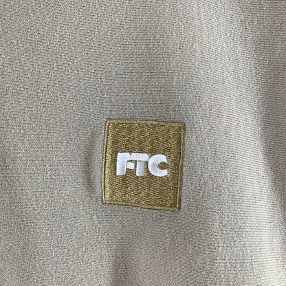 【中古品】【メンズ】 FTC エフティーシー FTC025AWSW01 REFLECTIVE BOX LOGO PULLOVER HOODY ボックス ロゴ プルオーバー フーディ パーカー トップス 古着 142-261007-mh-07-fuzh サイズ：L カラー：ベージュ 万代Net店