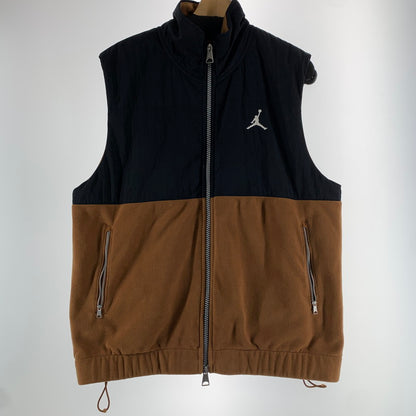【中古品】【メンズ】 NIKE ナイキ FD8629 JORDAN NYLON BEST ジョーダンナイロンベスト 半分フリース 148-261009-ny-13-fuzh サイズ：M カラー：ブラウン ブラック 万代Net店