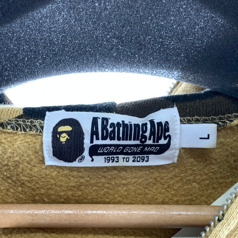 【中古品】【メンズ】 A BATHING APE アベイシングエイプ 1ST CAMO BAPE PRINT ZIPUP PARKA ジップアップパーカー フーディー 142-261010-gm-30-fuzh サイズ：L カラー：カモフラ 万代Net店