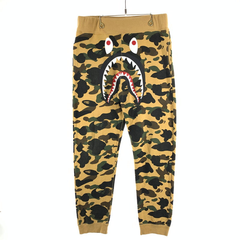 【中古品】【メンズ】 A BATHING APE アベイシングエイプ 1ST CAMO SHARK SWEAT PANTS カモシャークスウェットパンツ ボトムス 153-261010-gm-29-fuzh サイズ：L カラー：カモフラ 万代Net店
