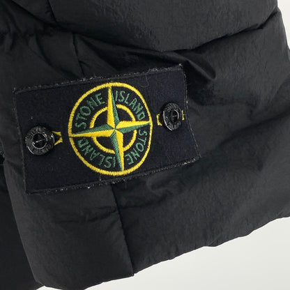 【中古品】【メンズ】 STONE ISLAND ストーンアイランド 6715G0223 DOWN FILLED PUFFER GILET ダウンベスト アウター 古着 140-261010-gm-35-fuzh サイズ：S カラー：ブラック 万代Net店