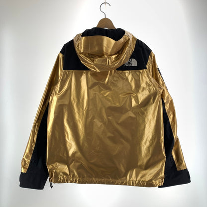 【中古品】【メンズ】 SUPREME シュプリーム × THE NORTH FACE ザ・ノースフェイス NP11801I 18SS METALLIC MOUNTAIN PARKA メタリック マウンテン パーカー ジャケット アウター コート 古着 149-261012-mh-07-fuzh サイズ：M カラー：ゴールド・ブラック 万代Net店