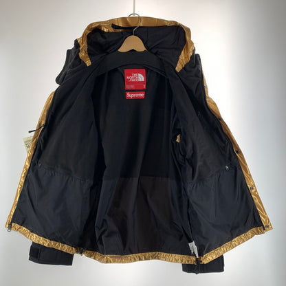 【中古品】【メンズ】 SUPREME シュプリーム × THE NORTH FACE ザ・ノースフェイス NP11801I 18SS METALLIC MOUNTAIN PARKA メタリック マウンテン パーカー ジャケット アウター コート 古着 149-261012-mh-07-fuzh サイズ：M カラー：ゴールド・ブラック 万代Net店