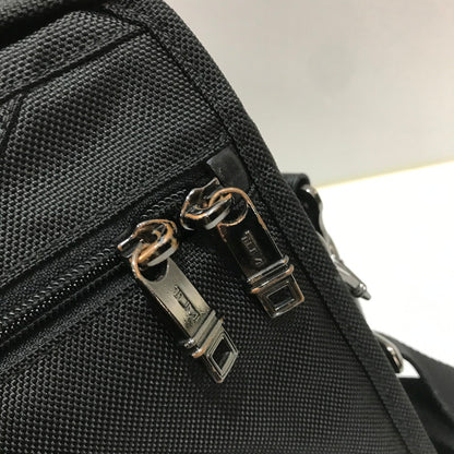 【中古品】【メンズ】 TUMI トゥミ ブリーフケース カバン BLACK バッグ かばん 鞄 ※スレ・使用感あり 188-261013-io-04-fuzh カラー：ブラック 万代Net店