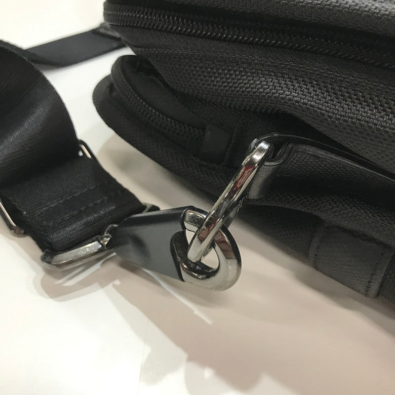【中古品】【メンズ】 TUMI トゥミ ブリーフケース カバン BLACK バッグ かばん 鞄 ※スレ・使用感あり 188-261013-io-04-fuzh カラー：ブラック 万代Net店