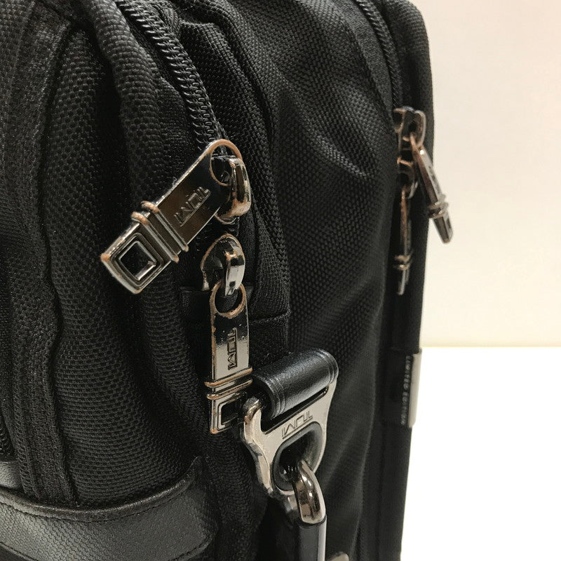 【中古品】【メンズ】 TUMI トゥミ ブリーフケース カバン BLACK バッグ かばん 鞄 ※スレ・使用感あり 188-261013-io-04-fuzh カラー：ブラック 万代Net店