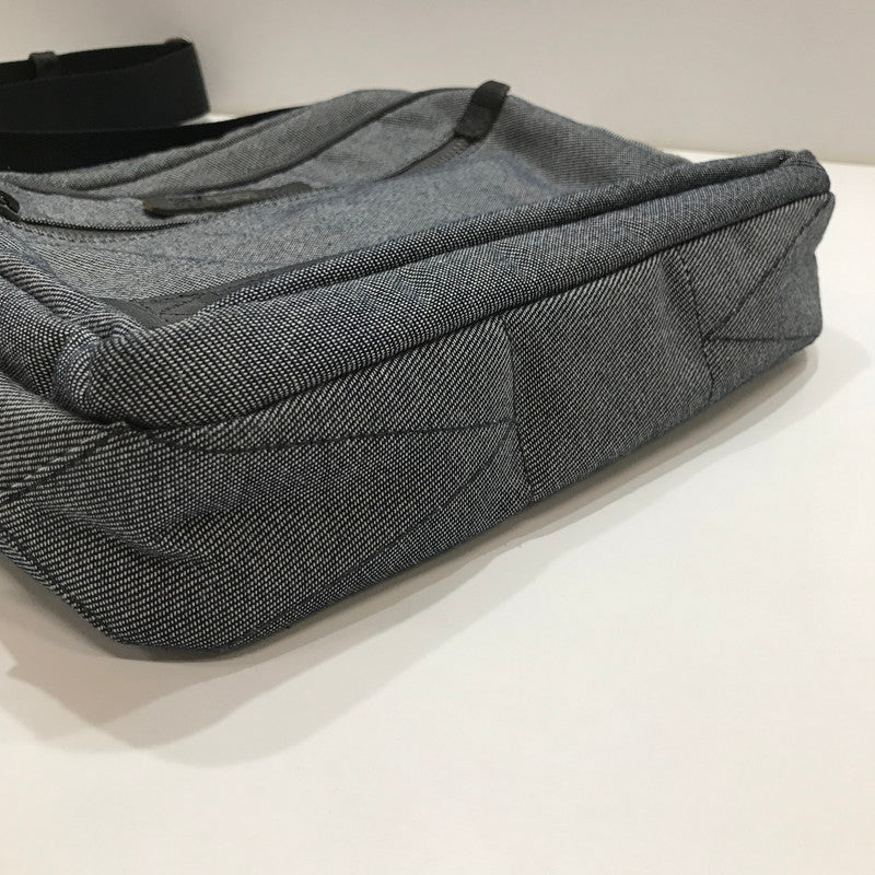【中古品】【メンズ】 TUMI トゥミ ショルダーバッグ カバン GRAY バッグ かばん 188-261013-io-02-fuzh カラー：グレー 万代Net店